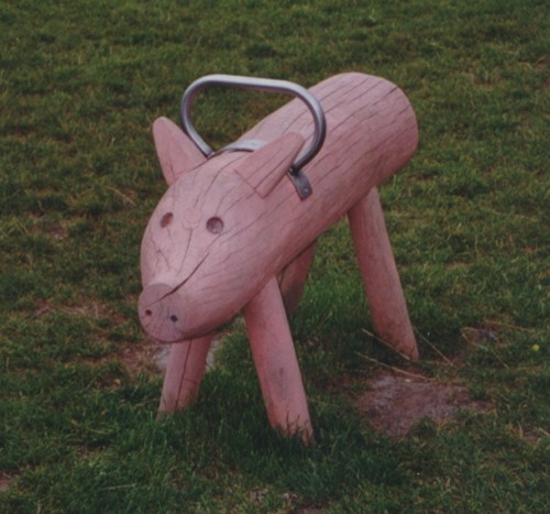 Robinia speelelement  Porky